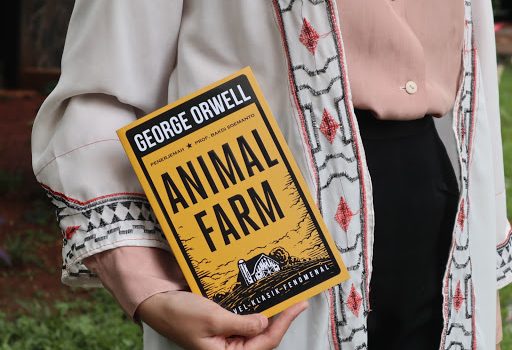 Kritik Politik dalam Animal Farm karya George Orwell